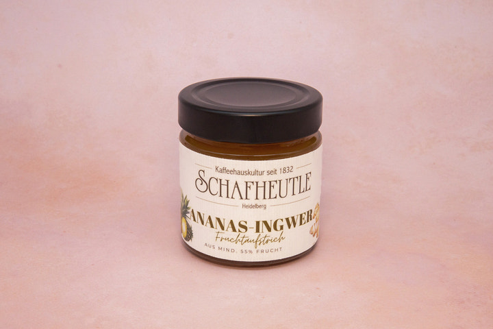Pineapple-ginger fruit spread