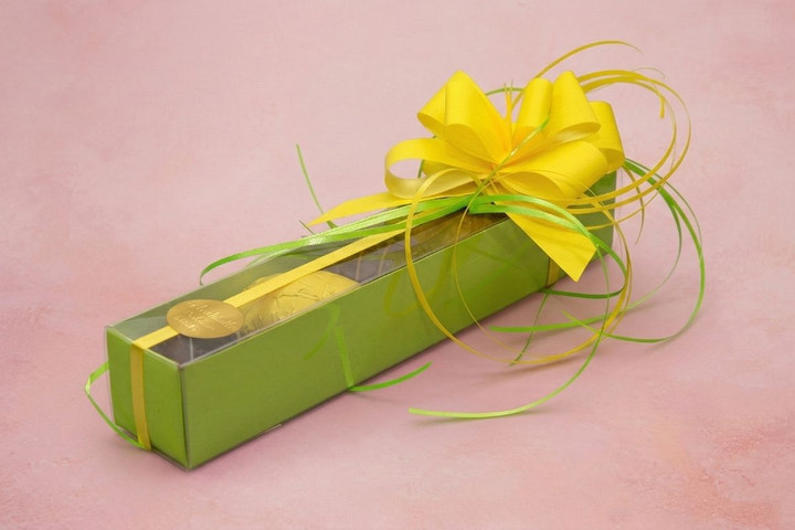 Fine Layer Cake Bites (in chocolate)